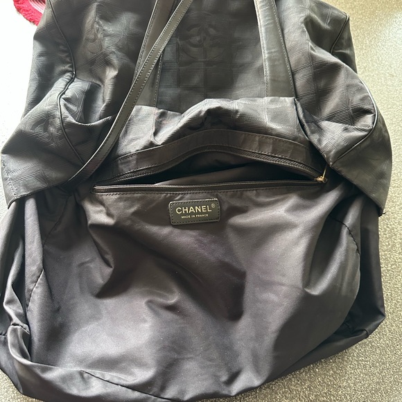 CHANEL Nylon Travel Tote Bag Handbag with authenticity card - Picture 8 of 16